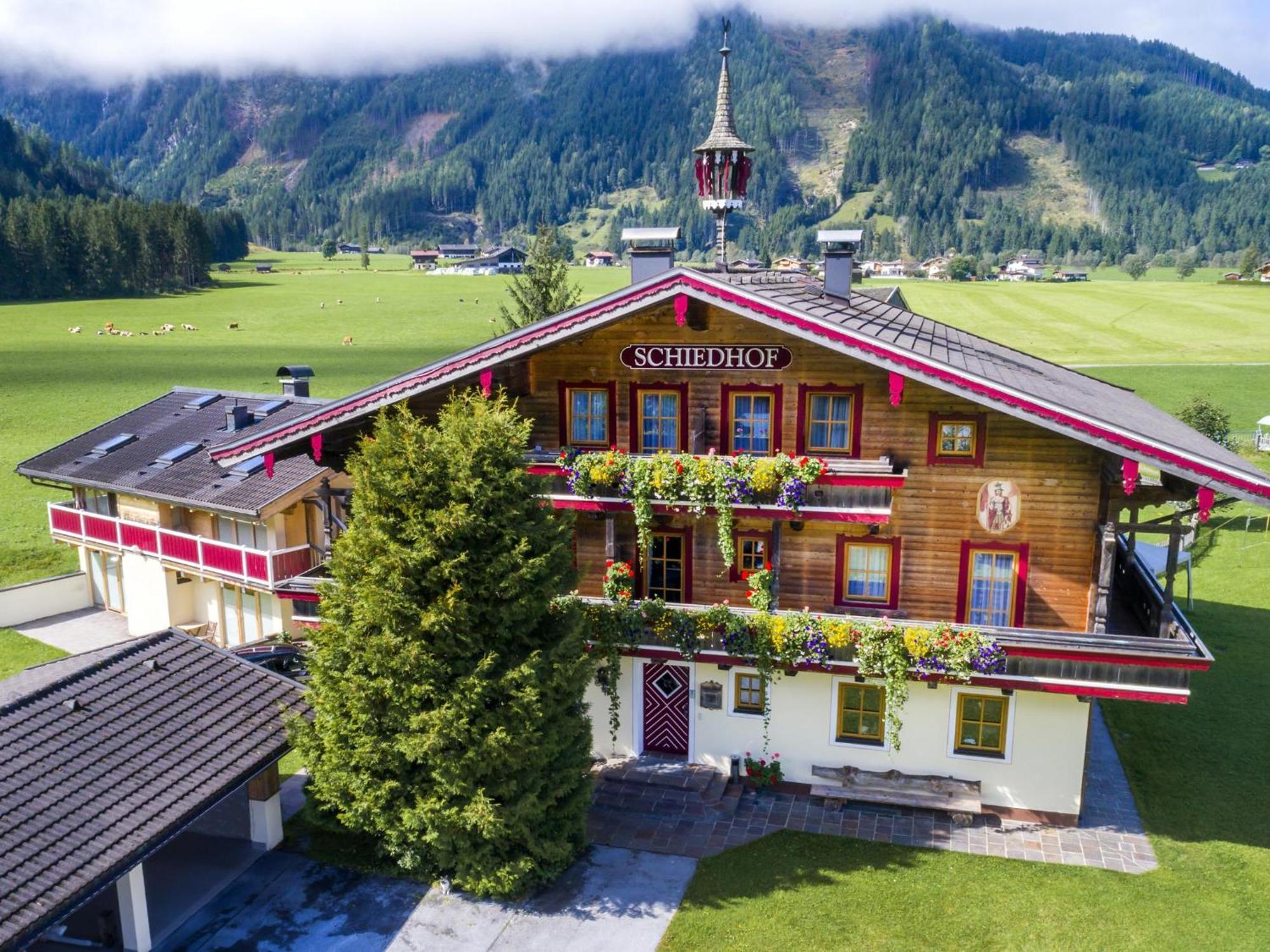 Landhaus Schiedhof Villa Neukirchen am Grossvenediger Exterior photo